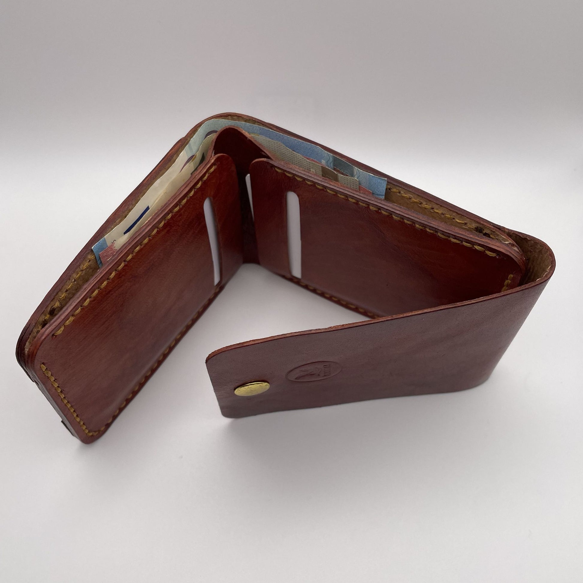 ROYALCHESTNUT_NAWALHAND-DYEDVEGTANLEATHERWALLET_2