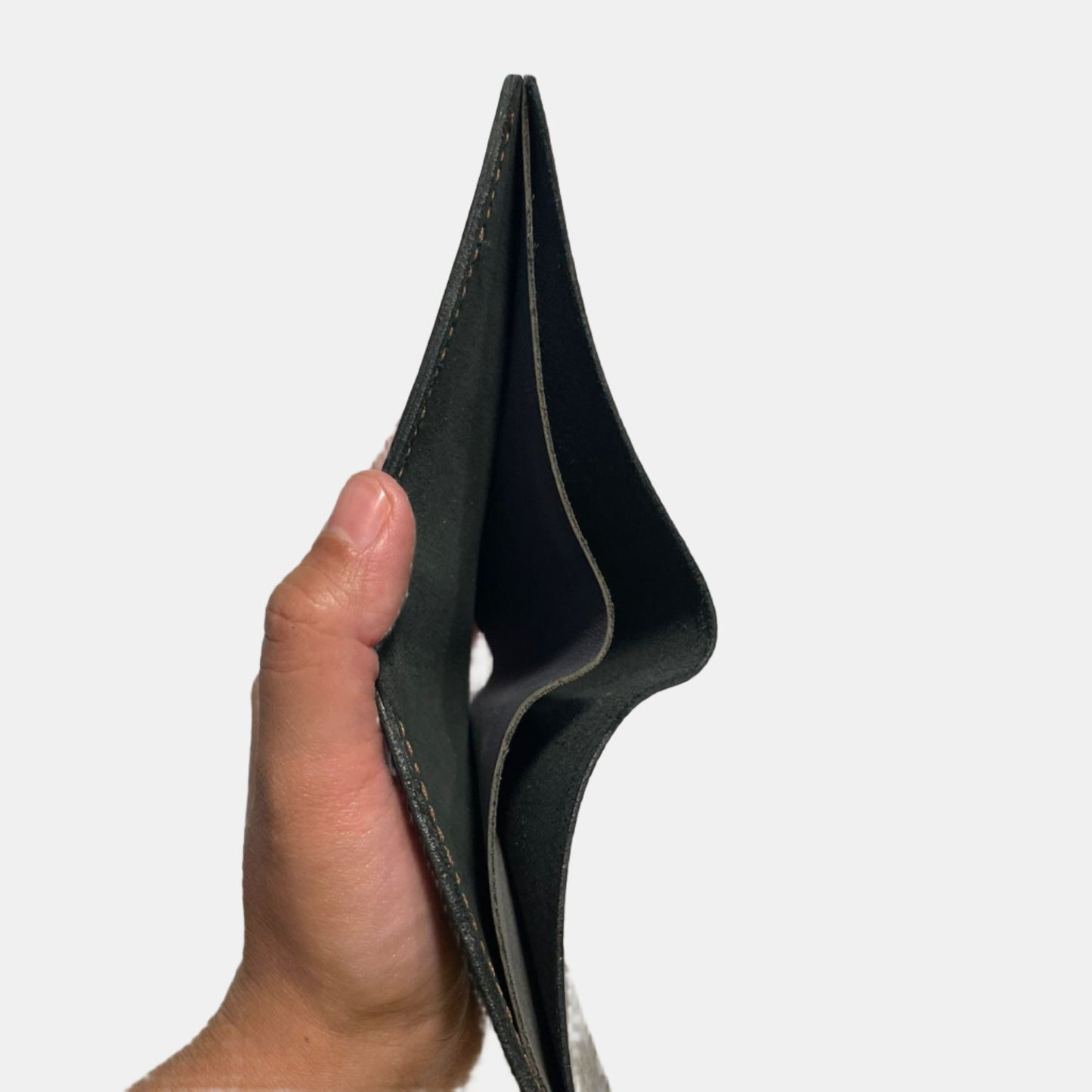 ROYAL EBONY – NAWAL BLACK BIFOLD LEATHER WALLET
